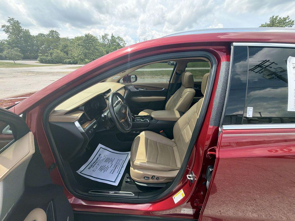 used 2020 Cadillac XT5 car, priced at $23,870