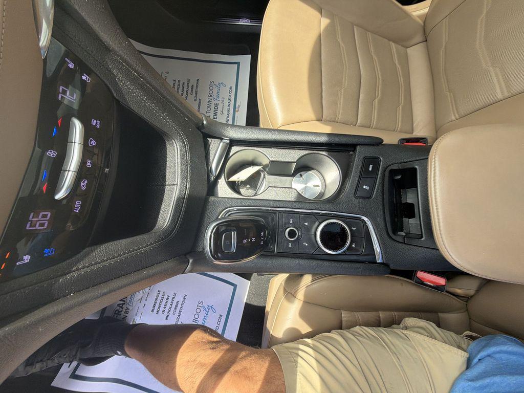 used 2020 Cadillac XT5 car, priced at $23,870