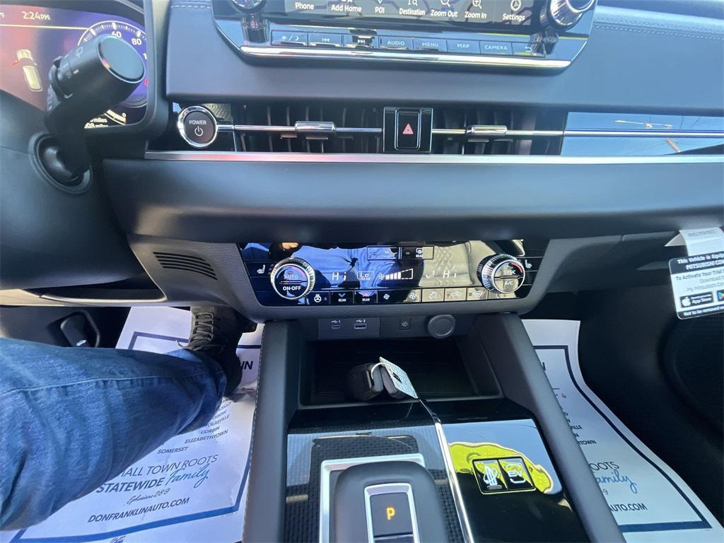 new 2025 Mitsubishi Outlander PHEV car, priced at $41,300