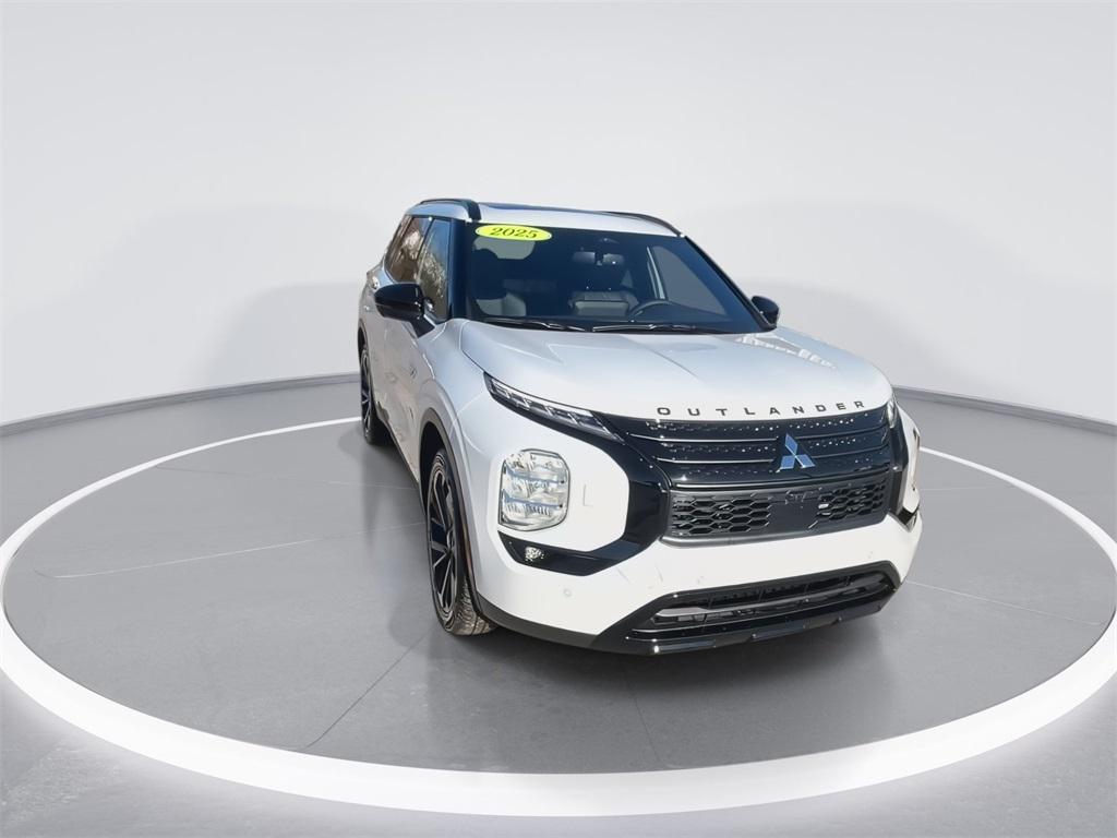 new 2025 Mitsubishi Outlander PHEV car, priced at $41,300