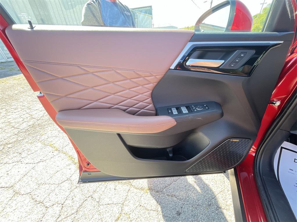 new 2025 Mitsubishi Outlander car, priced at $42,500