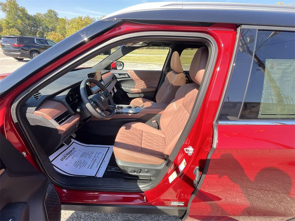 new 2025 Mitsubishi Outlander car, priced at $42,500