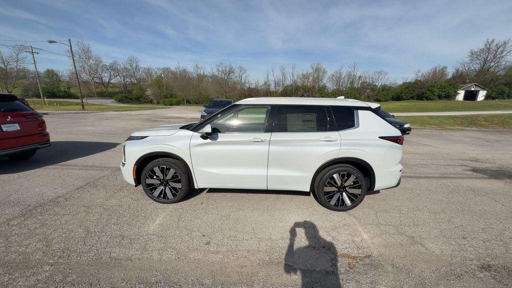 new 2026 Mitsubishi Outlander car, priced at $44,155