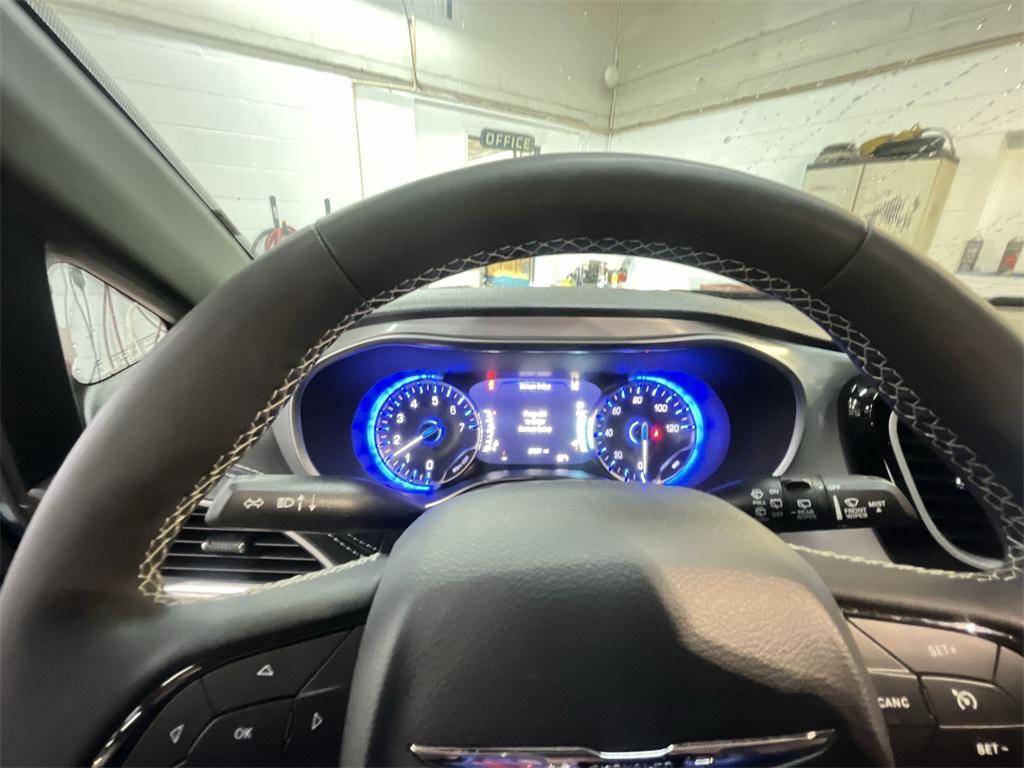 used 2025 Chrysler Pacifica car, priced at $38,144