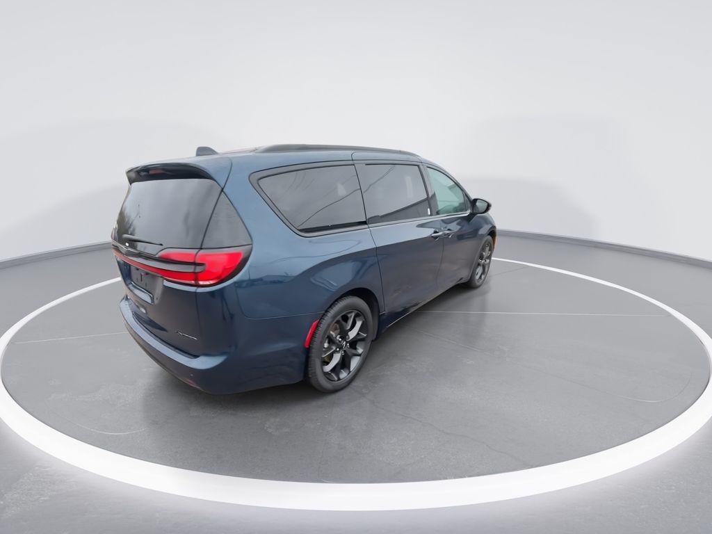 used 2025 Chrysler Pacifica car, priced at $36,640