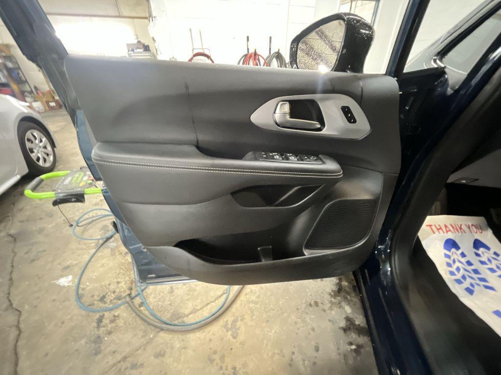 used 2025 Chrysler Pacifica car, priced at $36,640