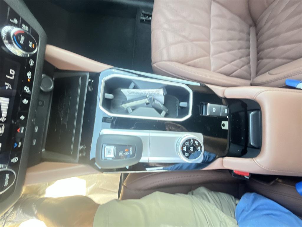 new 2025 Mitsubishi Outlander car, priced at $41,667