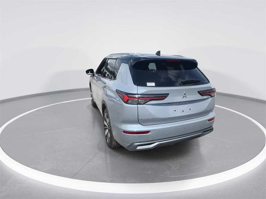 new 2025 Mitsubishi Outlander car, priced at $41,667