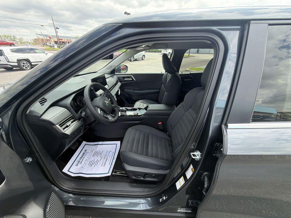 new 2026 Mitsubishi Outlander car, priced at $32,600