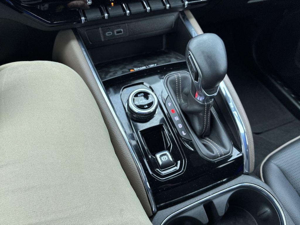 used 2024 GMC Canyon car, priced at $40,990