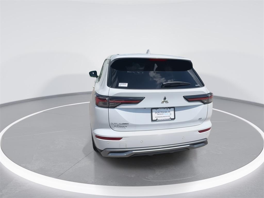 new 2025 Mitsubishi Outlander car, priced at $35,867