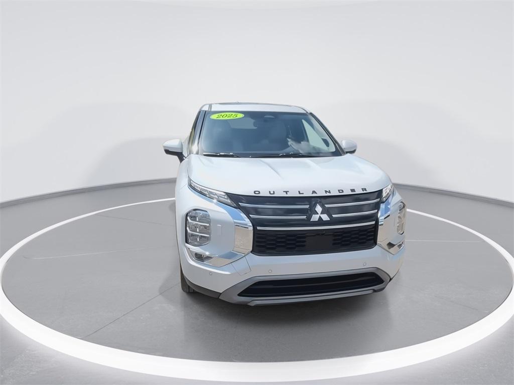 new 2025 Mitsubishi Outlander car, priced at $35,867