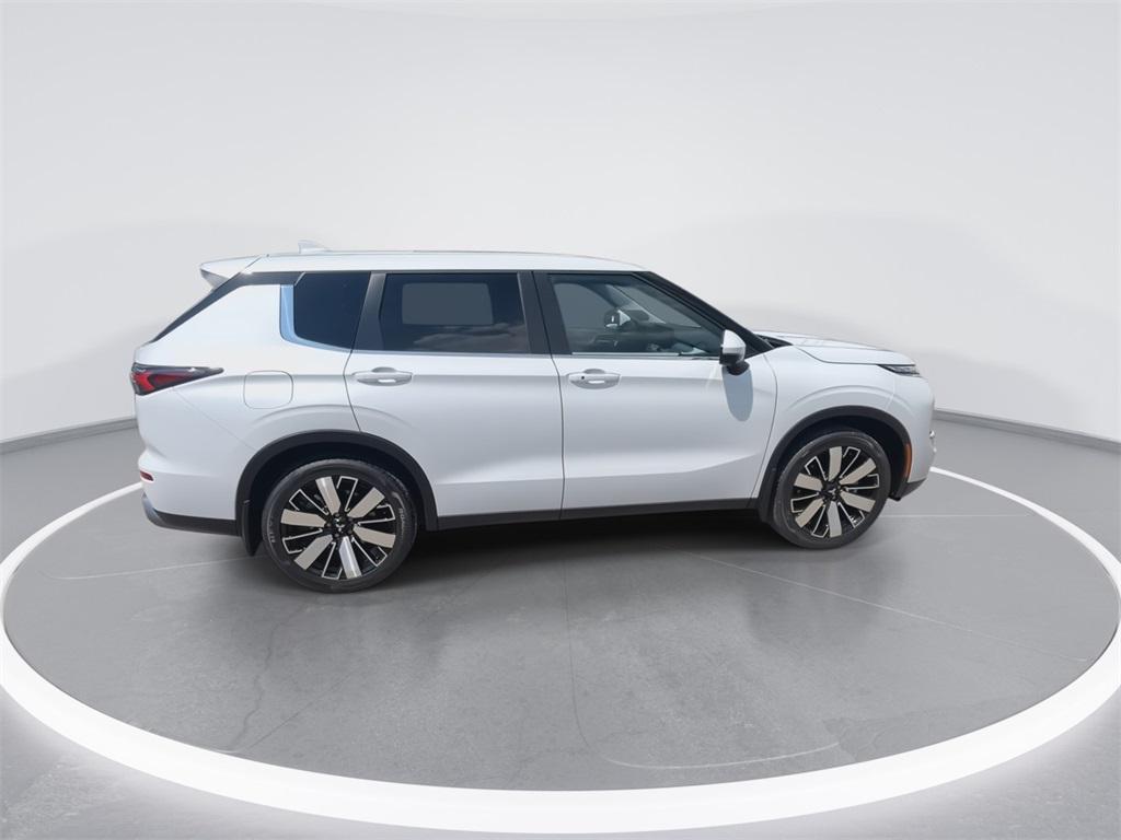 new 2025 Mitsubishi Outlander car, priced at $35,867