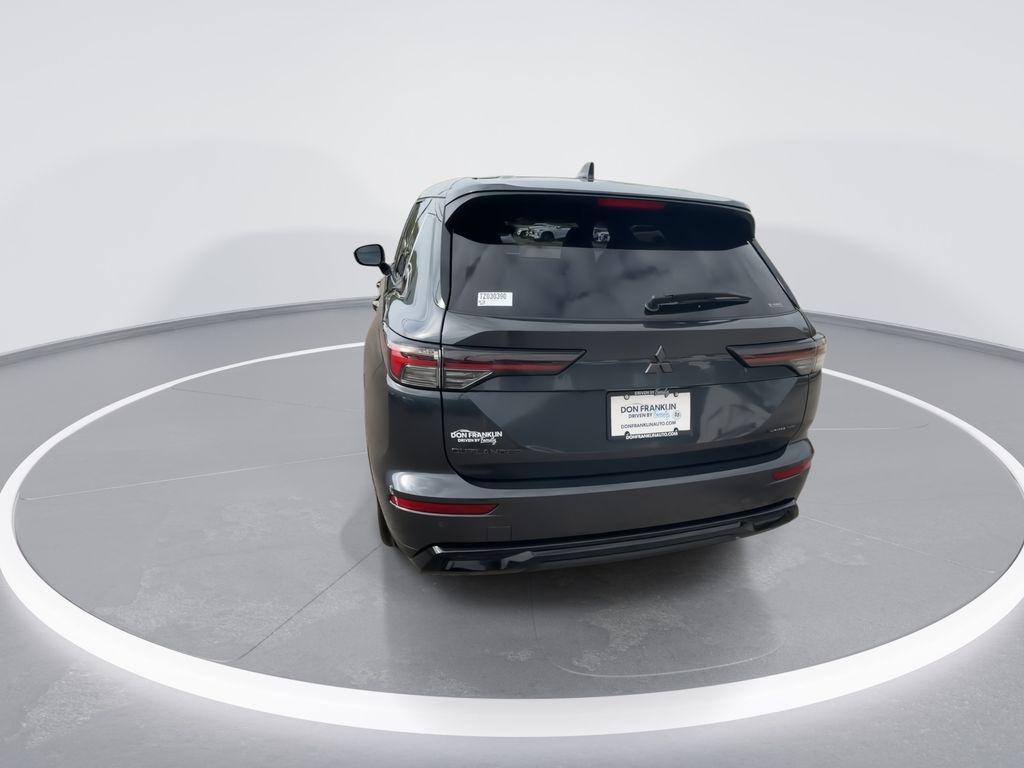 new 2026 Mitsubishi Outlander car, priced at $31,620