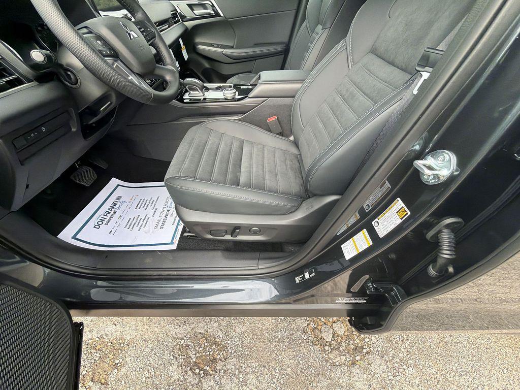 new 2026 Mitsubishi Outlander car, priced at $31,620