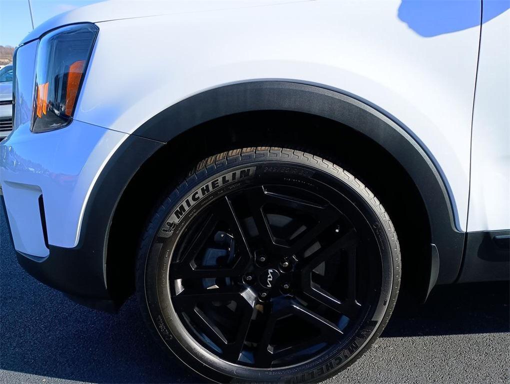 used 2024 Kia Telluride car, priced at $40,994