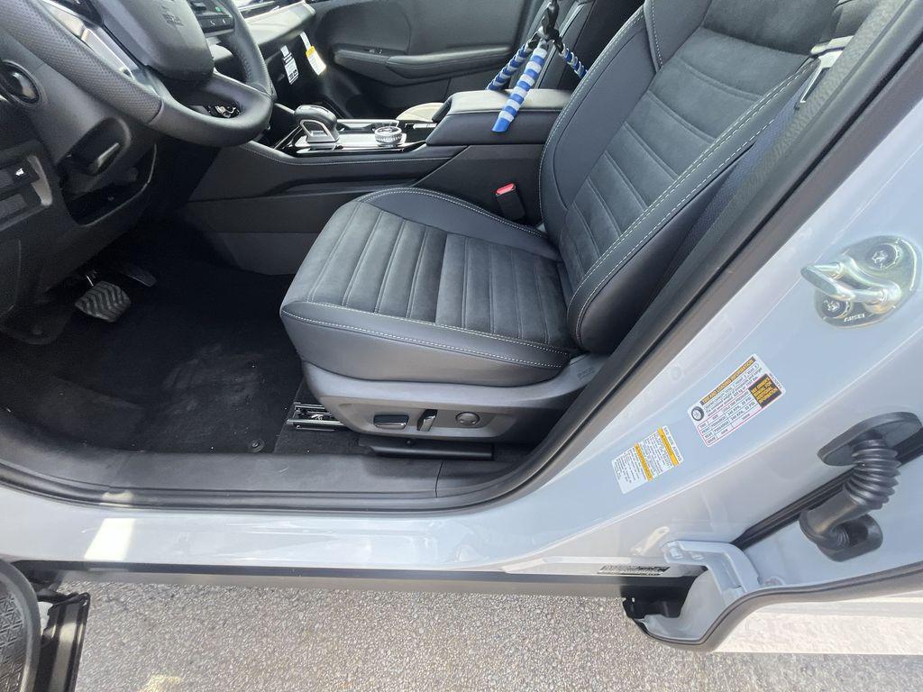 used 2025 Mitsubishi Outlander car, priced at $29,455