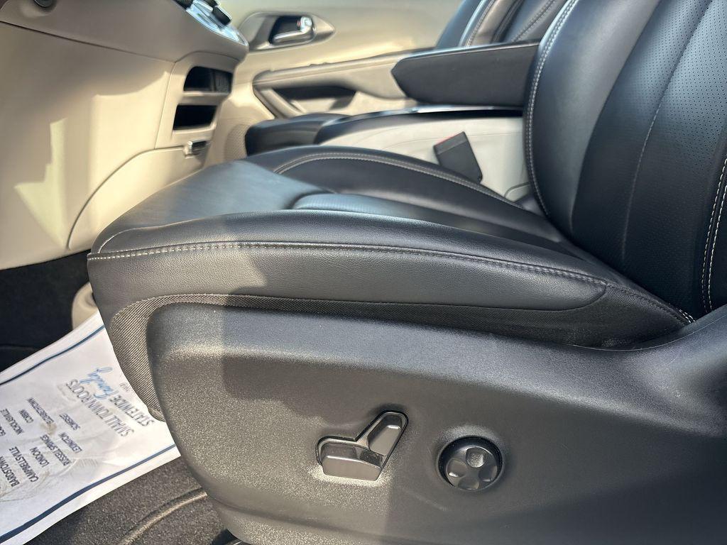 used 2024 Chrysler Pacifica car, priced at $27,990
