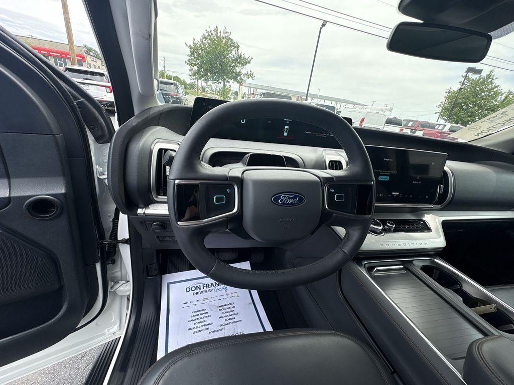 used 2025 Ford Expedition car, priced at $58,259