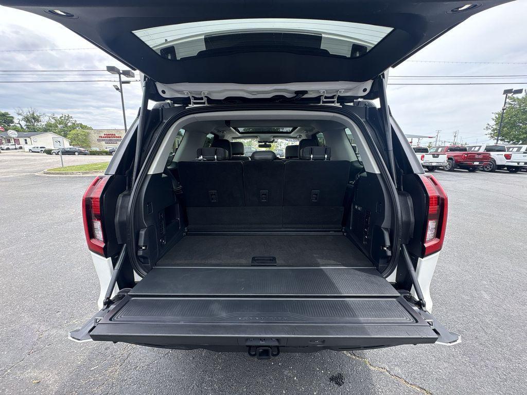 used 2025 Ford Expedition car, priced at $58,259