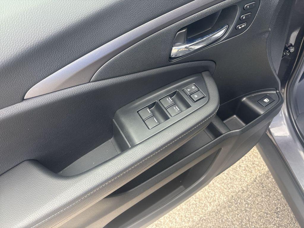 used 2023 Honda Ridgeline car, priced at $36,190