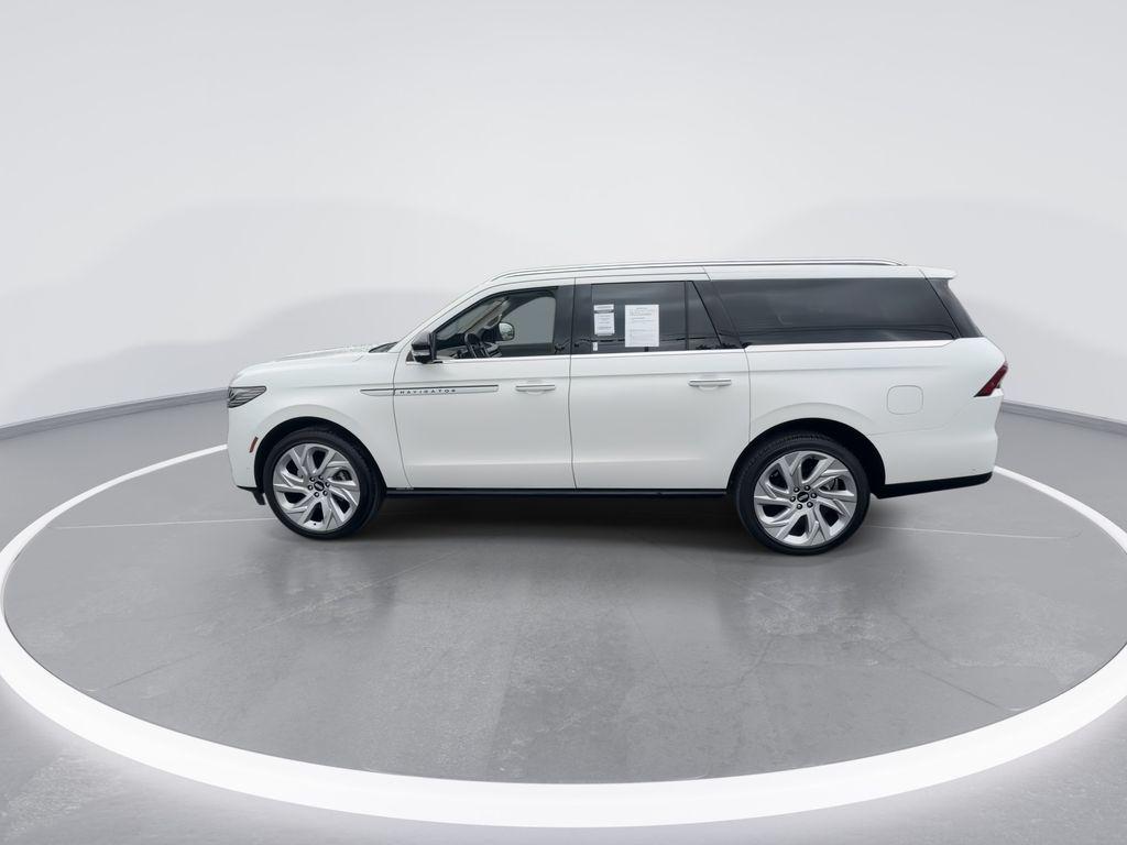 used 2025 Lincoln Navigator car, priced at $87,060
