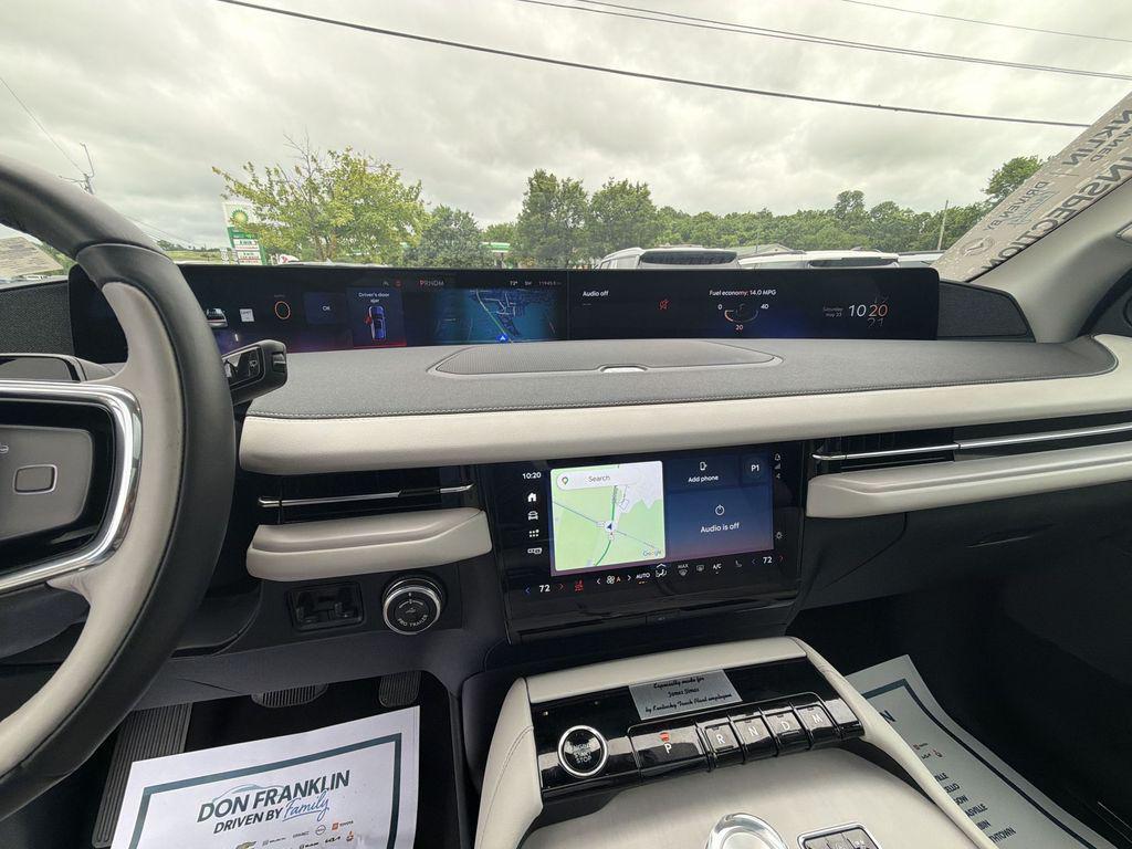 used 2025 Lincoln Navigator car, priced at $87,060