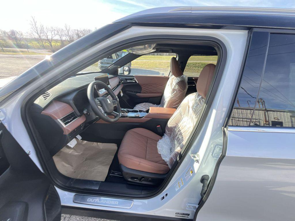 new 2026 Mitsubishi Outlander car, priced at $36,864