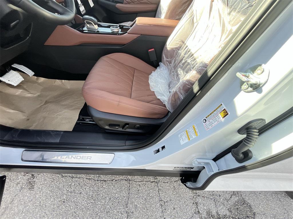 new 2026 Mitsubishi Outlander car, priced at $44,800