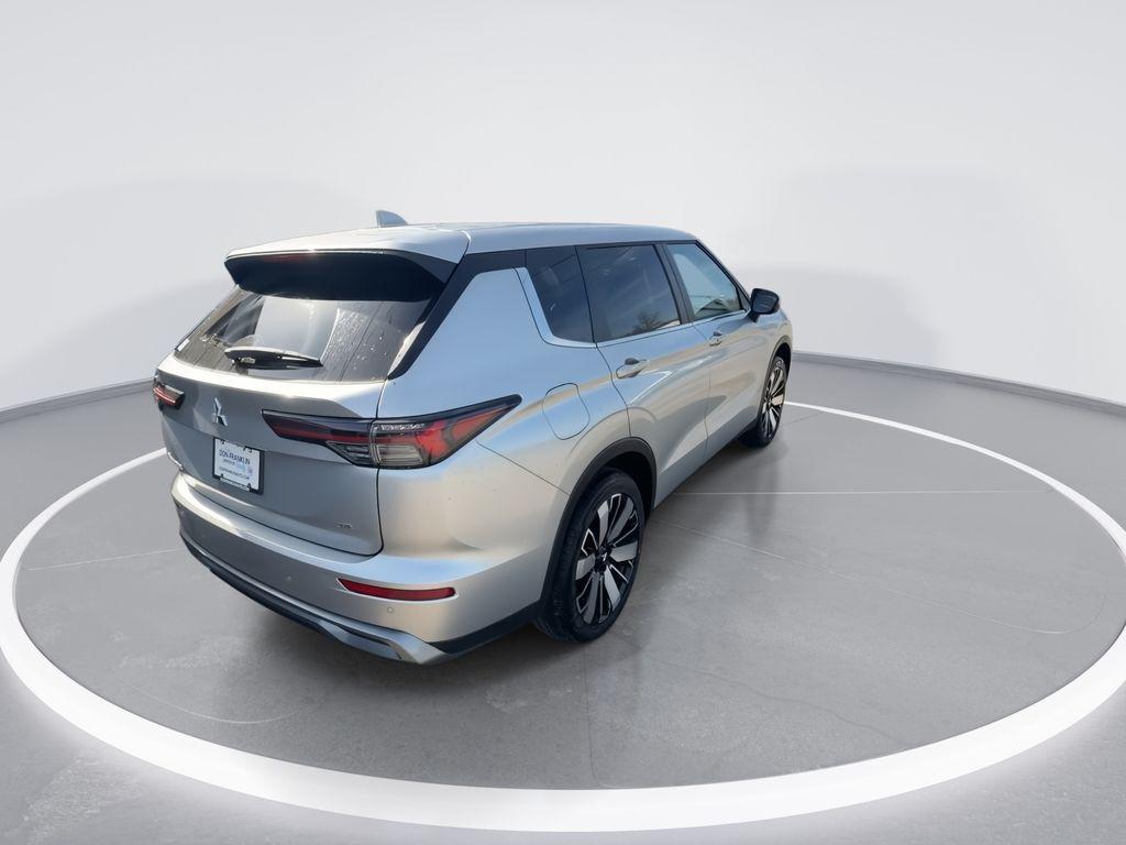 new 2026 Mitsubishi Outlander car, priced at $33,878