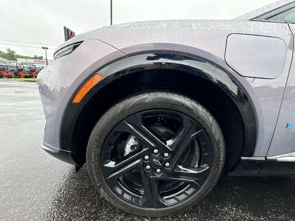used 2024 Chevrolet Equinox EV car, priced at $28,890