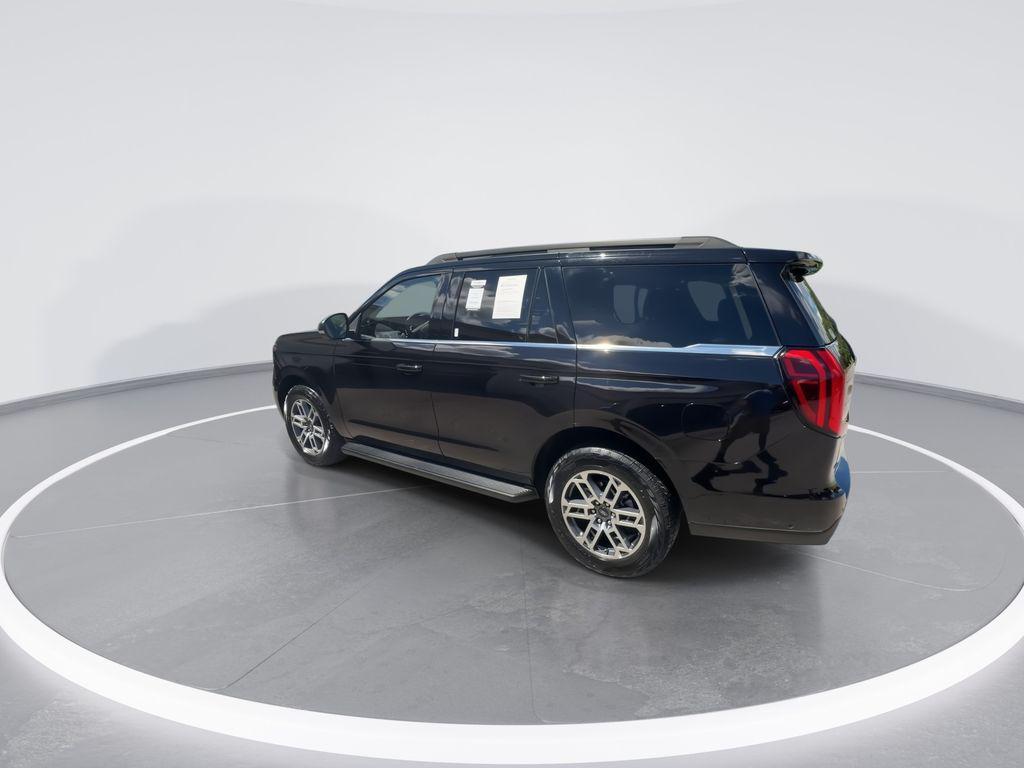 used 2025 Ford Expedition car, priced at $57,079