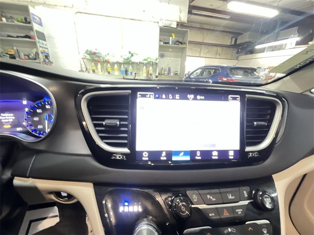 used 2024 Chrysler Pacifica car, priced at $33,774