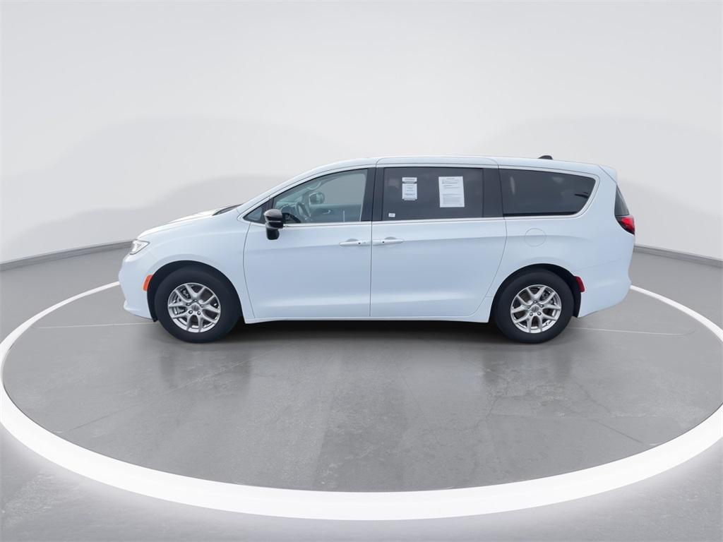 used 2024 Chrysler Pacifica car, priced at $33,414