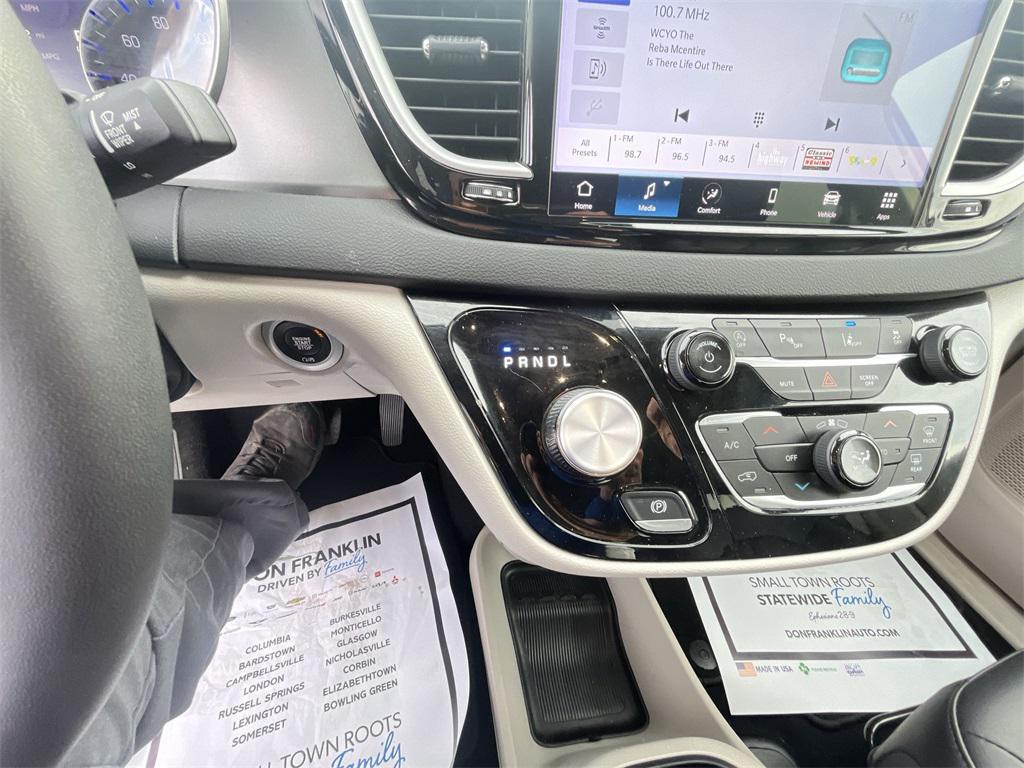 used 2024 Chrysler Pacifica car, priced at $33,414