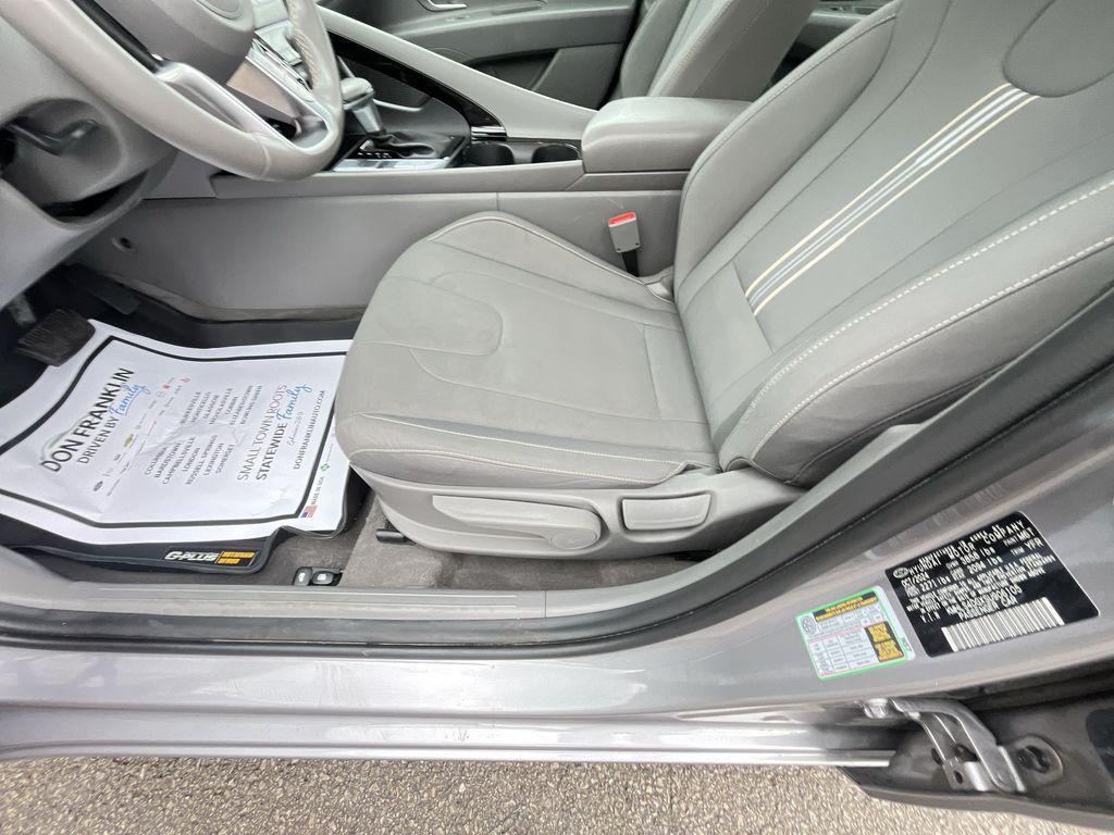 used 2025 Hyundai Elantra car, priced at $22,965