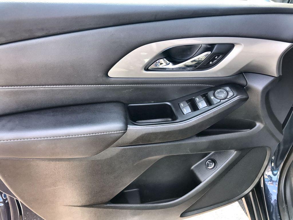 used 2023 Chevrolet Traverse car, priced at $28,877