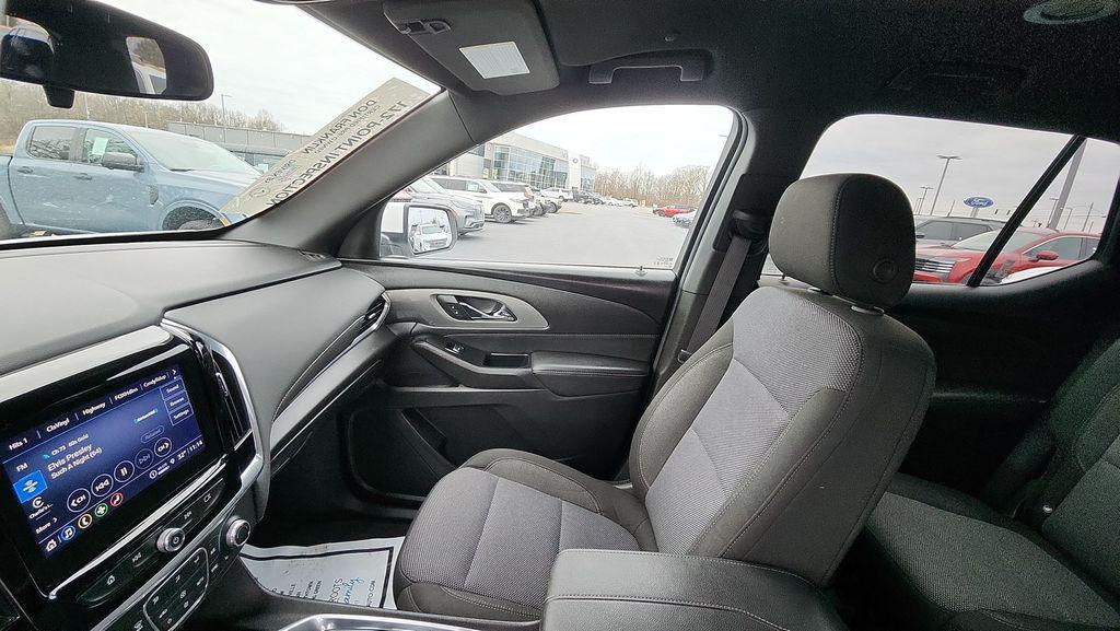 used 2023 Chevrolet Traverse car, priced at $29,430