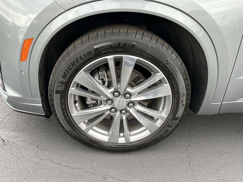 used 2024 Cadillac XT6 car, priced at $44,982