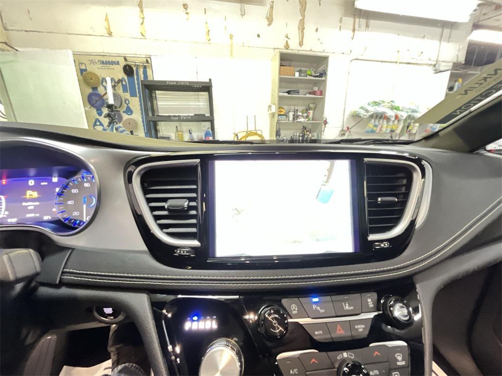 used 2025 Chrysler Pacifica car, priced at $38,714