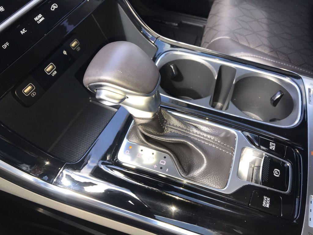 used 2024 Kia Carnival car, priced at $38,480