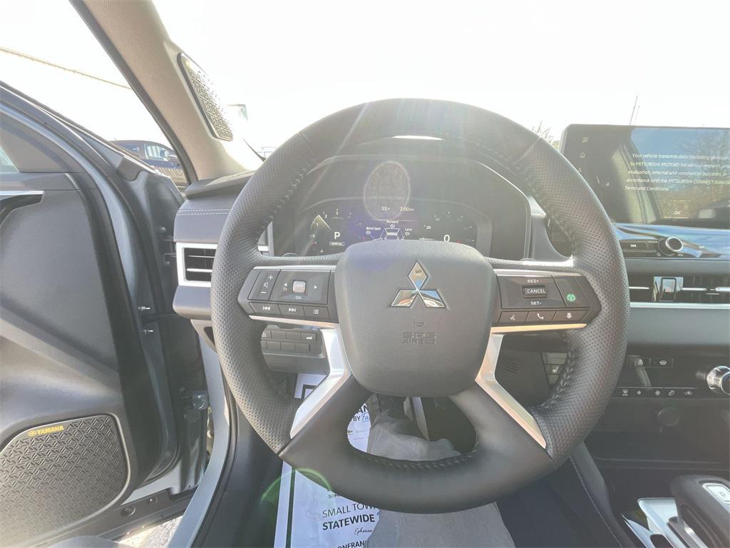 new 2026 Mitsubishi Outlander car, priced at $42,075