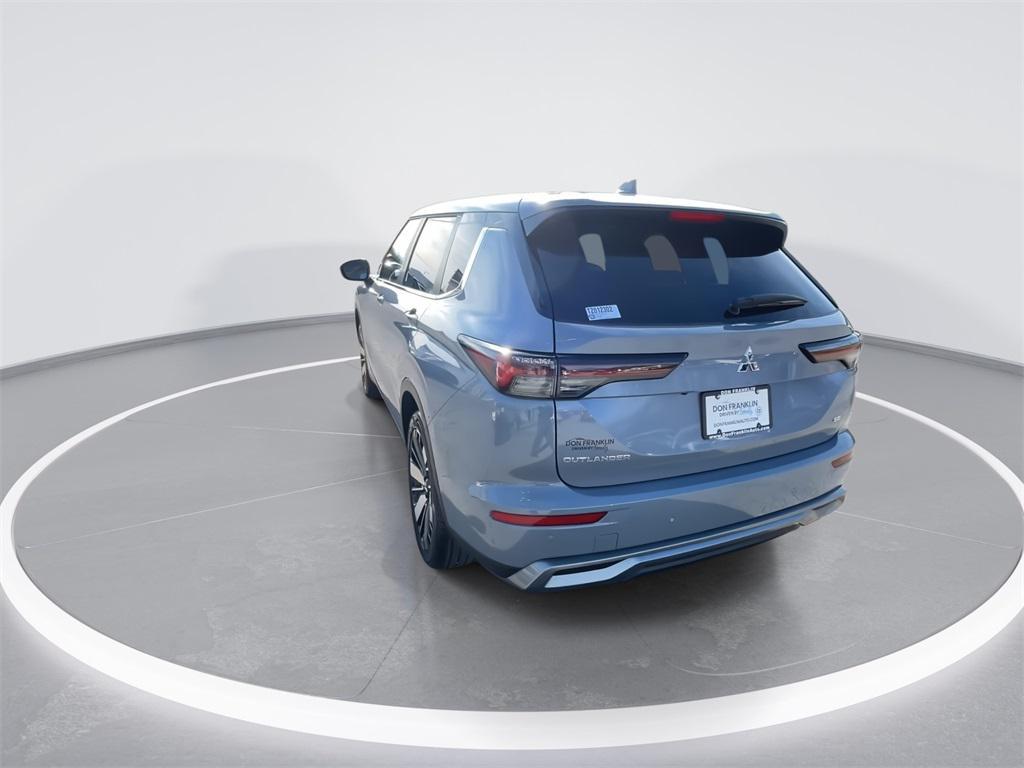 new 2026 Mitsubishi Outlander car, priced at $42,075