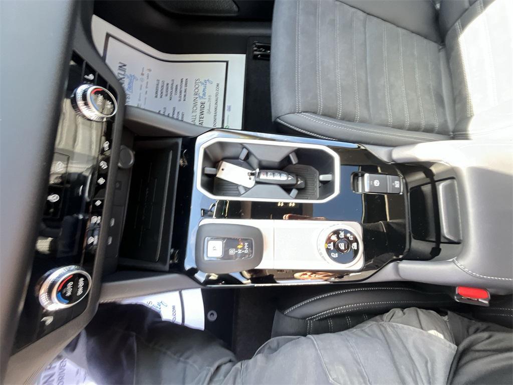 new 2026 Mitsubishi Outlander car, priced at $42,075