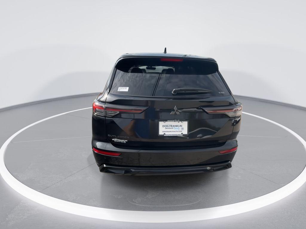 new 2026 Mitsubishi Outlander car, priced at $32,156