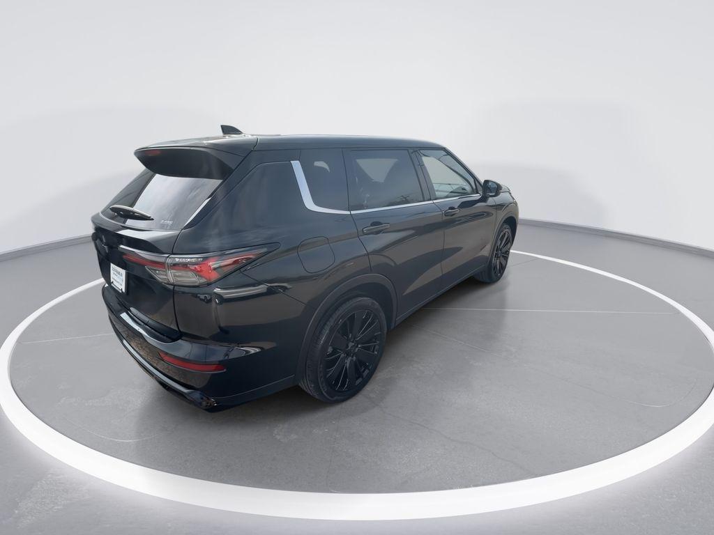 new 2026 Mitsubishi Outlander car, priced at $32,156