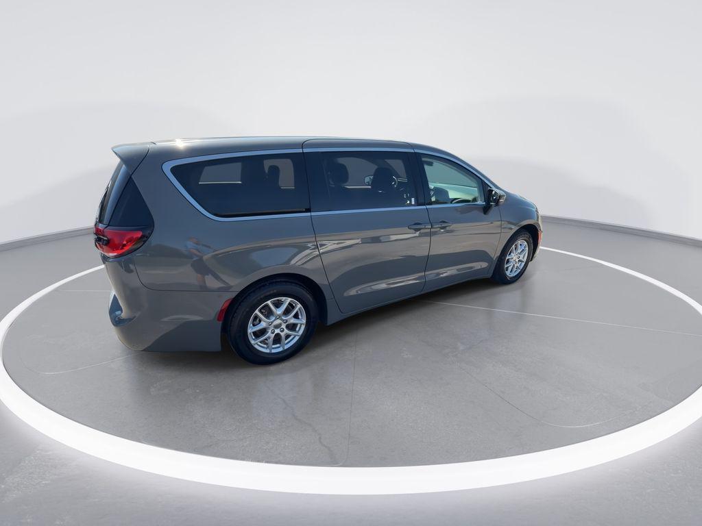 used 2023 Chrysler Pacifica car, priced at $25,499