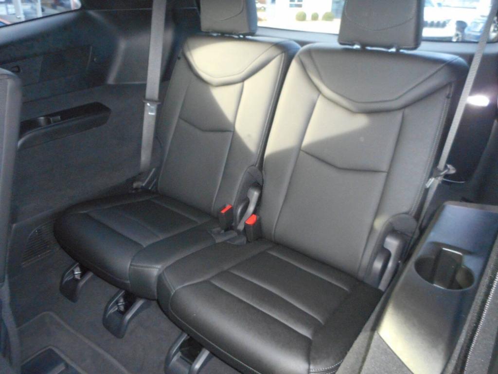 used 2021 Cadillac XT6 car, priced at $25,900