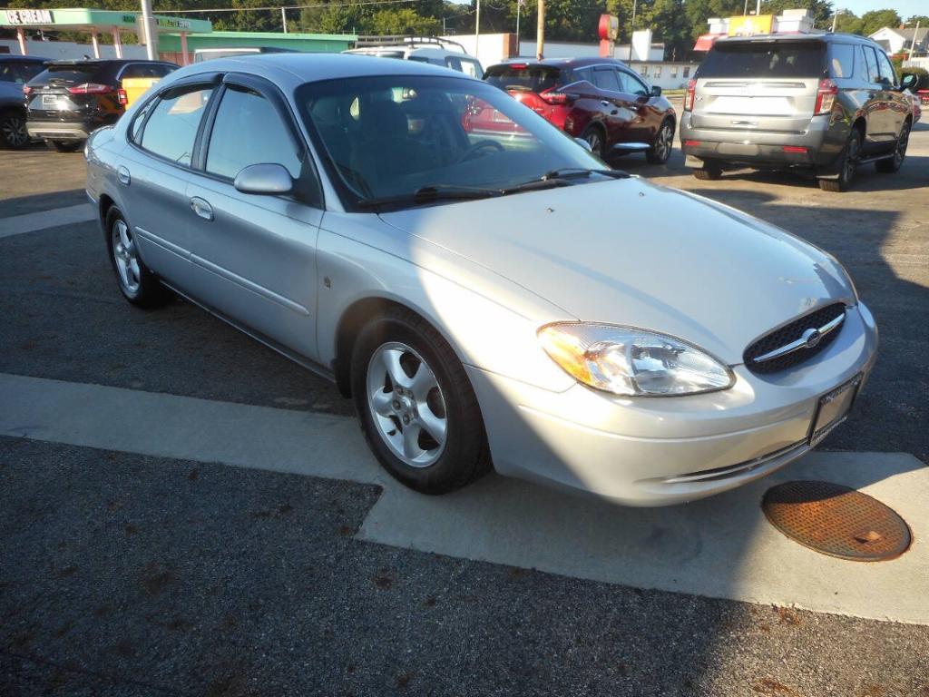 used 2001 Ford Taurus car, priced at $4,900