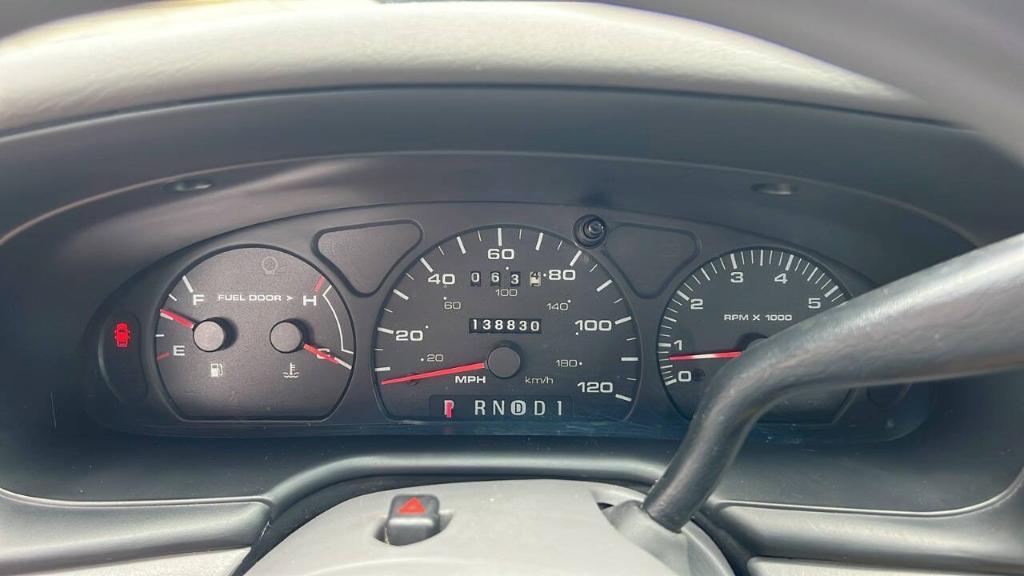 used 2001 Ford Taurus car, priced at $3,900